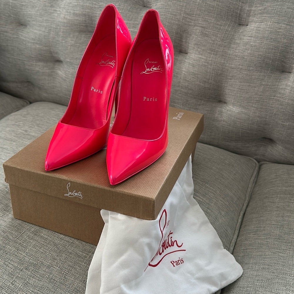 LOUBOUTIN SO KATE PATENT HOT PINK PUMPS